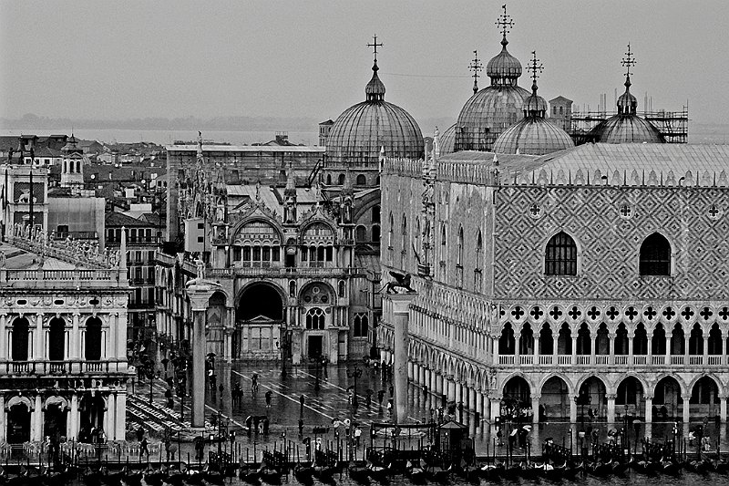 NAVIGANDO NEL CANAL DELLA GIUDECCA (14).JPG